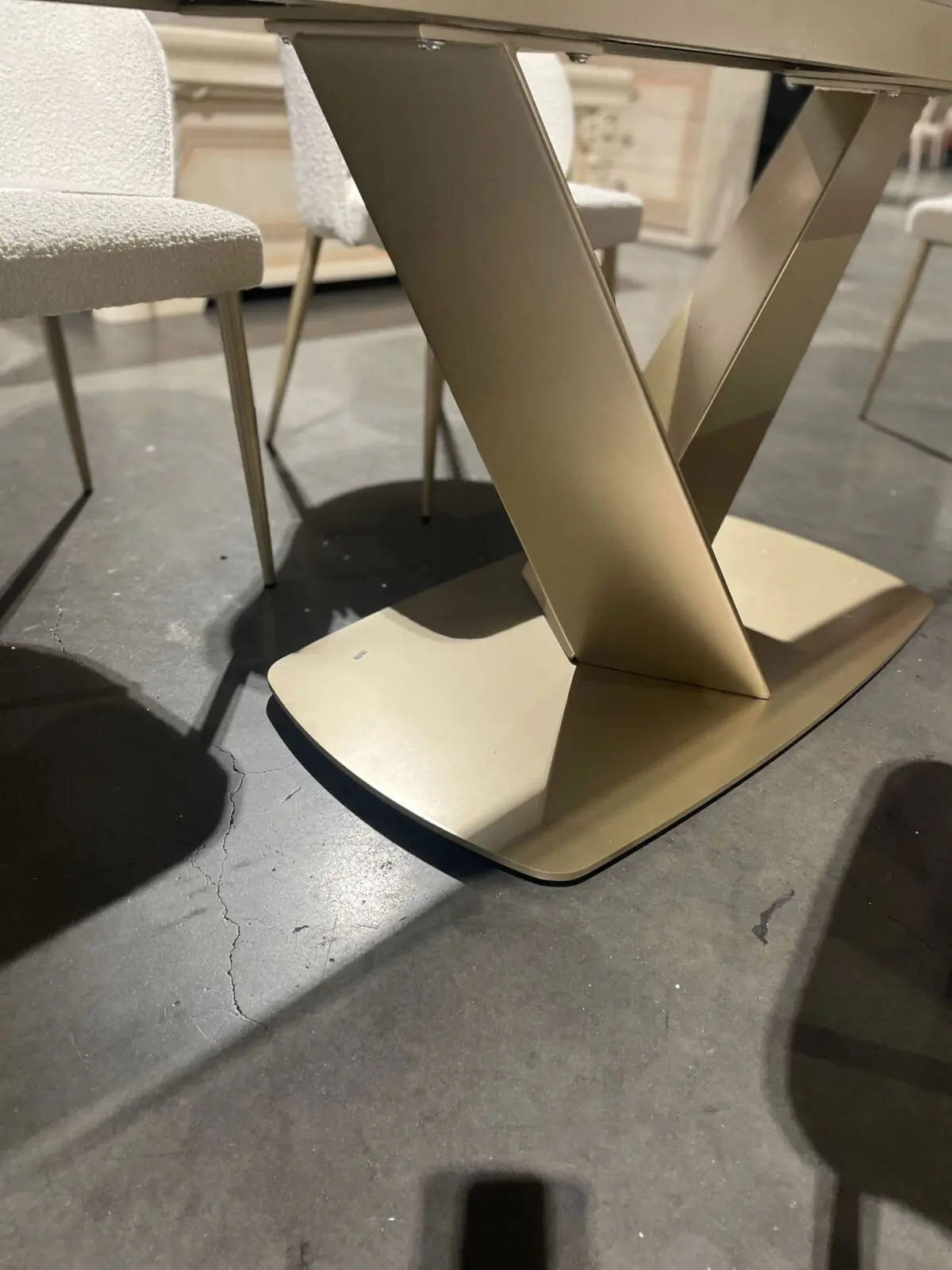 Pandora Luxe Dining Ensemble