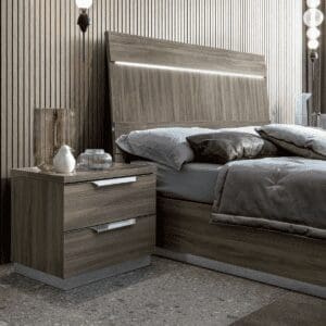Alternative view of Venetian Contrast Bedroom Set